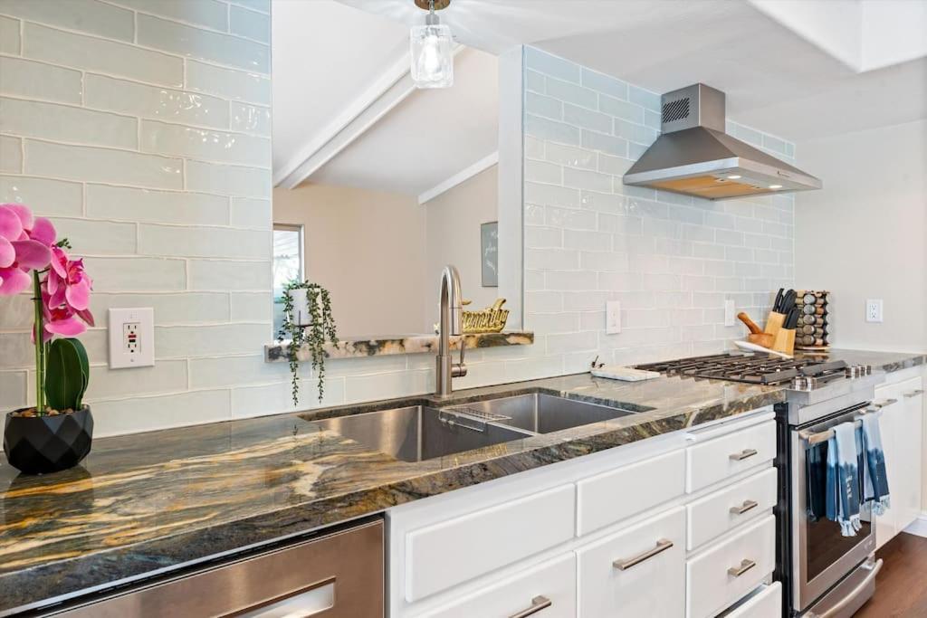 Seabreeze-Modern Home W Outdoor Living&Near Beach Huntington Beach Eksteriør billede